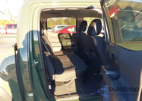 2021 Toyota Tacoma Sr5 V6 z USA, uszkodzony, nr VIN 3TYAZ5CN6MT008559